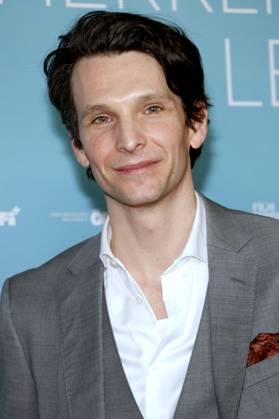 Sabin Tambrea at the premiere of the movie The Glory of Life at the Delphi Filmpalast Berlin, 06 03 2024 Foto:xA.xBuggex xFuturexImagex herrlichkeit_4311