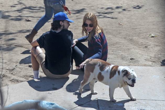 Newly married Shia LaBeouf and Mia Goth take their bulldog to the dog park 158322, Newly married Shia LaBeouf and Mia Goth take their bulldog to the dog park.,  Copyright: xSharma,xSteinberg,xPacificCoastNewsx xAvalonx 0532683760