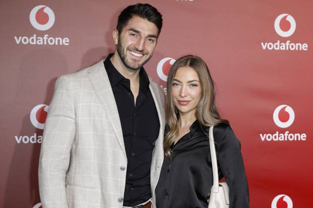 Dennis Gries and Katja Geretschuchin at the Vodafone Night of Entertainment in Paradise Now Düsseldorf, 25 04 2024 Foto:xR.xSchmiegeltx xFuturexImagex vodafone_4507