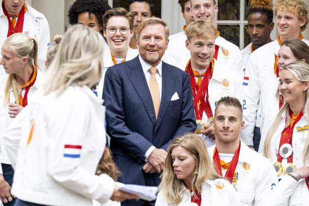 Den Haag, The Netherlands, 2024-09-10 15:42:52 THE HAGUE, 10-09-2024, Noordeinde Palace King Willem Alexander and Princess Margriet of the Netherlands will receive the Dutch medal winners of the 2024 Summer Paralympic Games in Paris at Noordeinde Palace in The Hague on Tuesday afternoon, September 10. PHOTO: NLBeeld Patrick van Emst Credit: NL Beeld Patrick van Emst  Copyright: xx x