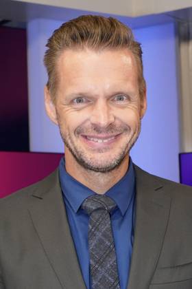 Florian Schroeder on the ARD talk show maischberger in Studio Berlin Adlershof Berlin, 10 09 2024 Foto:xT.xBartillax xFuturexImagex maischberger1009_4910