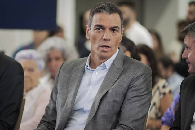 Spanish Prime Minister Pedro Sánchez in Madrid, Spain - 12 Sep 2024 Spanish Prime Minister, Pedro Sanchez seen during the launch of the new campaign titled Public transport, do you get it? aimed at promoting the use of public transport. The event was also attended by the Minister of Transport and Sustainable Mobility, Oscar Puente. This initiative is part of the government s efforts to encourage more sustainable mobility, reducing the use of private vehicles, thereby lowering emissions and easing traffic congestion in major cities. Madrid Spain Copyright: xGuillermoxGutierrezxCarrascalx xSOPAxImagesx 2024_09_12_PS_Transporte_01