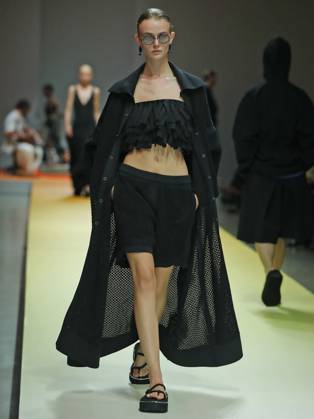 PFW - CFCL Runway A model walks the runway during the CFCL Womenswear Spring-Summer 2025 show as part of Paris Fashion Week on September 23, 2024 in Paris, France. Photo by Alain-Gil Gonzalez ABACAPRESS.COM Paris France  Copyright: xGonzalezxAlain-Gil ABACAx