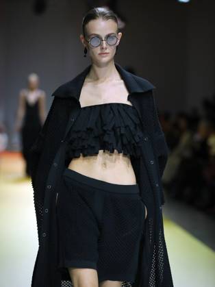 PFW - CFCL Runway A model walks the runway during the CFCL Womenswear Spring-Summer 2025 show as part of Paris Fashion Week on September 23, 2024 in Paris, France. Photo by Alain-Gil Gonzalez ABACAPRESS.COM Paris France  Copyright: xGonzalezxAlain-Gil ABACAx