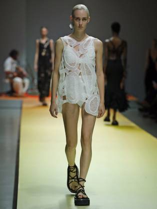 PFW - CFCL Runway A model walks the runway during the CFCL Womenswear Spring-Summer 2025 show as part of Paris Fashion Week on September 23, 2024 in Paris, France. Photo by Alain-Gil Gonzalez ABACAPRESS.COM Paris France  Copyright: xGonzalezxAlain-Gil ABACAx