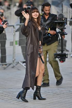 PFW Louis Vuitton Outside Arrivals Lisa arriving at Louis Vuitton show during Paris Fashion Week in Paris, France on October 1, 2024. Photo by Julien Reynaud APS-Medias ABACAPRESS.COM Paris France  Copyright: xReynaudxJulien APS-Medias ABACAx