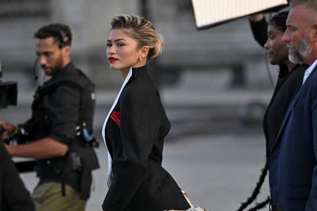 PFW Louis Vuitton Outside Arrivals Zendaya arriving at Louis Vuitton show during Paris Fashion Week in Paris, France on October 1, 2024. Photo by Julien Reynaud APS-Medias ABACAPRESS.COM Paris France  Copyright: xReynaudxJulien APS-Medias ABACAx