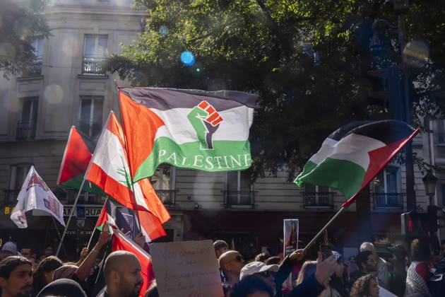 Paris, France October 5, 2024 - Demonstration organized by the Association France Palestine SolidaritÃ (AFPS) to denounce Israel s war in Gaza and Lebanon. Pro-Palestinian demonstrators are participating in national marches across EMEA to mark the start of Israel s war in Gaza after the Hamas attacks of October 7th 2023. They are calling for a ceasefire in the Middle East and an end to the supply of arms to Israel GUERRE, MANIFESTATION PRO PALESTINIENNE, GAZA, PROCHE ORIENT, MOYEN ORIENT, MIDDLE EAST, LIBAN, CONFLIT, GEOPOLITIQUE, ISRAEL, MANIFESTANTS, ARABES, POLITIQUE, GOUVERNEMENT, DIASPORA, MOUVEMENT DE RESISTANCE, TERRITOIRES PALESTINIENS OCCUPES  Copyright: xVincentxIsorex