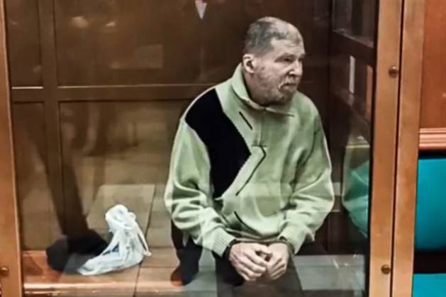 Russland, Stephen Hubbard, StaatsbÃ¼rger der USA, in Moskau vor Gericht RUSSIA, MOSCOW - OCTOBER 7, 2024: US citizen Stephen Hubbard, 72, charged with fighting as a mercenary for Ukraine, receives a prison sentence of 6 years and ten months during a hearing at the Moscow City Court. Video screen grab. Best quality available. Moscow City Court TASS  74780397