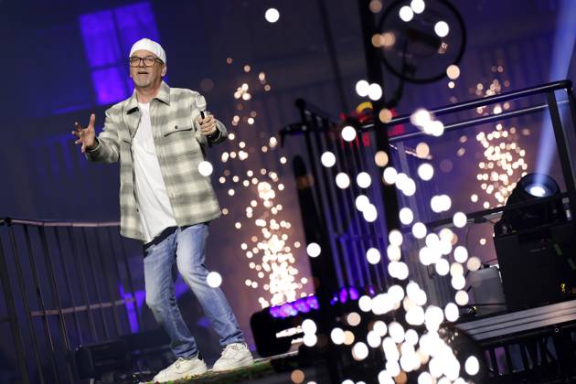 Pop singer DJ Ötzi at the party hit event Mountain Mania, the biggest apres ski party since the invention of winter in the Lanxess Arena Cologne, 08 11 2024 NRW Germany Copyright: xChristophxHardtx