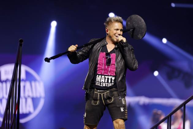 Musician Matty Valentino at the party hit event Mountain Mania, the biggest apres ski party since the invention of winter in the Lanxess Arena Cologne, 08 11 2024 NRW Germany Copyright: xChristophxHardtx