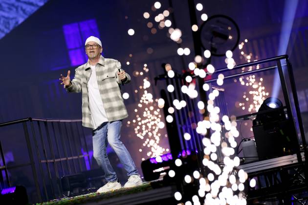 Pop singer DJ Ötzi at the party hit event Mountain Mania, the biggest apres ski party since the invention of winter in the Lanxess Arena Cologne, 08 11 2024 NRW Germany Copyright: xChristophxHardtx