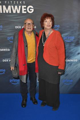 Volker Schlöndorff and Regina Ziegler at the premiere of FITZEKS DER HEIMWEG at the Delphie Filmpalast in Berlin on 14 01 2025