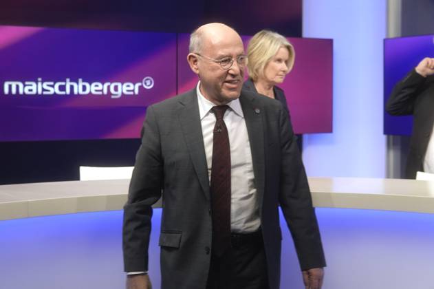 Gregor Gysi in der ARD-Talkshow maischberger im Studio Berlin Adlershof. Berlin, 11.02.2025 Foto:xT.xBartillax xFuturexImagex maischberger1102_5202