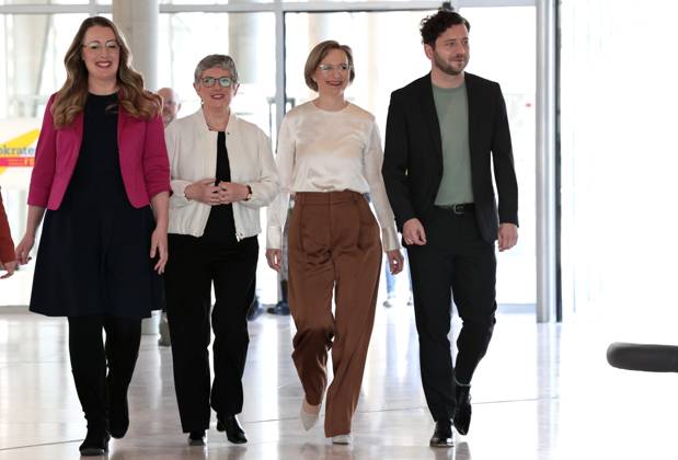Felix Banaszak, Co-Chair Buendnis 90 Die Gruenen, Franziska Brantner, Co-Chair Buendnis 90 Die Gruenen, Katharina Droege, Co-Chair Buendnis 90 Die Gruenen Bundestag faction, Britta Hasselmann, Co-Chair Buendnis 90 Die Gruenen Bundestag faction, joint statement by the Federal Executive Committee and the Bundestag faction of the Greens, DEU, Berlin, 10 03 20