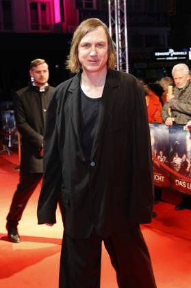 Lars Eidinger at the premiere of the movie Das Licht The Light at the Lichtburg Essen, 12 03 2025 Foto:xT.xSchröerx xFuturexImagex licht_5316