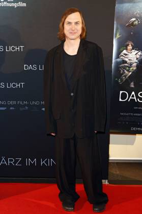 Lars Eidinger at the premiere of the movie Das Licht The Light at the Lichtburg Essen, 12 03 2025 Foto:xT.xSchröerx xFuturexImagex licht_5332