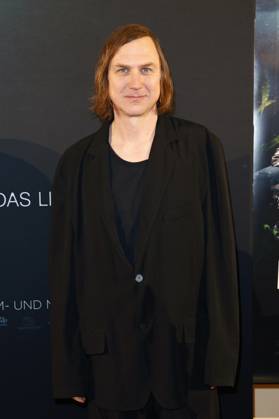 Lars Eidinger at the premiere of the movie Das Licht The Light at the Lichtburg Essen, 12 03 2025 Foto:xT.xSchröerx xFuturexImagex licht_5334