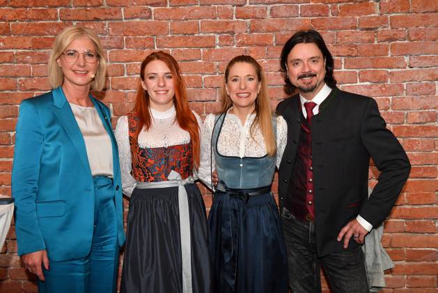 Bavarian State Minister Ulrike Scharf, Johanna Mross, Stefanie Hertel and her husband Lanny Lanner at the award ceremony for the Bavarian State Medal for Social Merit 2025 in the Allerheiligen Hofkirche, Residenz on 3 April 2025 in Munich Bavarian State Medal for Stefanie Hertel and Sven Hannawald in Munich