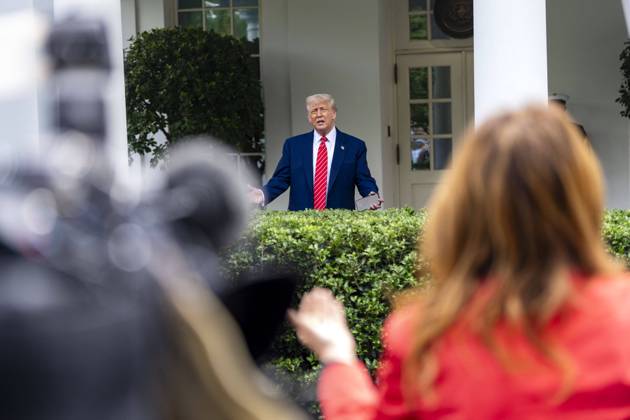 President Donald Trump Speaks with Reporters Outside Oval President Donald Trump answers questions from reporters outside the West Wing of the White House in Washington, DC on Thursday, May 8, 2025. Photo by Bonnie Cash Pool ABACAPRESS.COM WASHINGTON DC United States  Copyright: xPool ABACAx