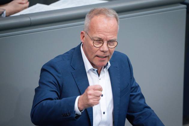 German Bundestag, 3rd plenary session Matthias Miersch SPD in portrait with energetic gesture during his speech on the agenda item questioning the Federal Government at the 3rd session of the German Bundestag in Berlin, 14 05 2025 Berlin Berlin Germany