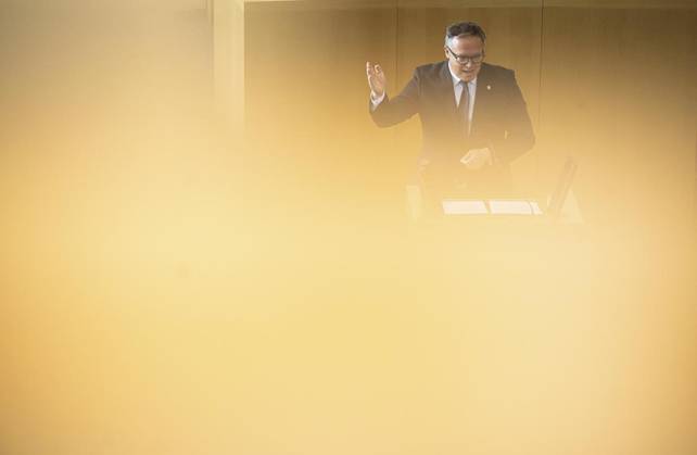 8 THURINGIAN STATE PARLIAMENT 17 PLENARY SESSION FOR EDITORIAL PURPOSES ONLY EDITORIAL USE ONLY p 15 05 2025 Erfurt Thuringian State Parliament 8 Election Period 17 Plenary Session photo Prime Minister Mario Voigt CDU during his government statement Germany Thuringia Erfurt Copyright SaschaxFromm Copyright: SaschaxFromm doc80n9c64gnjosvits7e4 ,EDITORIAL USE ONLY Copyright: SaschaxFromm