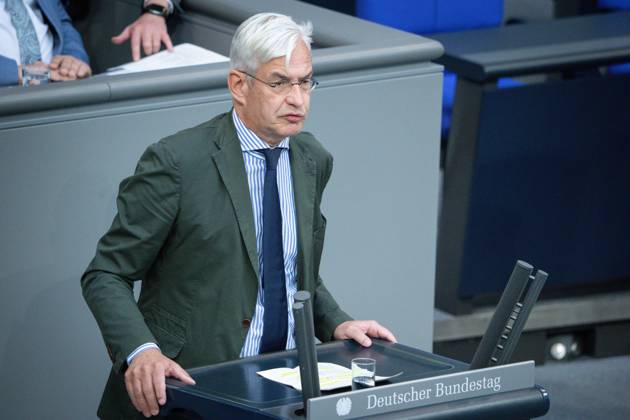 German Bundestag, 4th plenary session Mathias Middelberg CDU in portrait during his speech on the agenda item Finance and Budget at the 4th session of the German Bundestag in Berlin, 15 05 2025 Berlin Berlin Germany