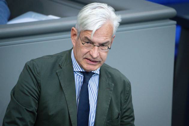 German Bundestag, 4th plenary session Mathias Middelberg CDU in portrait during his speech on the agenda item Finance and Budget at the 4th session of the German Bundestag in Berlin, 15 05 2025 Berlin Berlin Germany