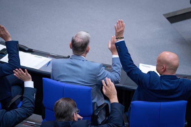 German Bundestag, 4th plenary session AfD parliamentary group during the vote in plenary at the 4th session of the German Bundestag in Berlin, 15 05 2025 Berlin Berlin Germany