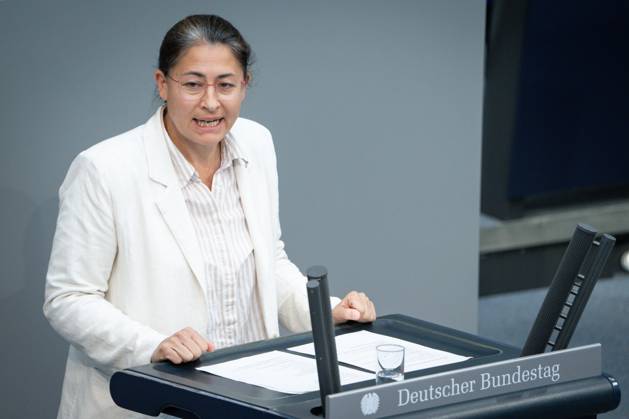 German Bundestag, 7th plenary session Filiz Polat Gruene in portrait during her speech on the agenda item Reform of immigration policy at the 7th session of the German Bundestag in Berlin, 22 05 2025 Berlin Berlin Germany