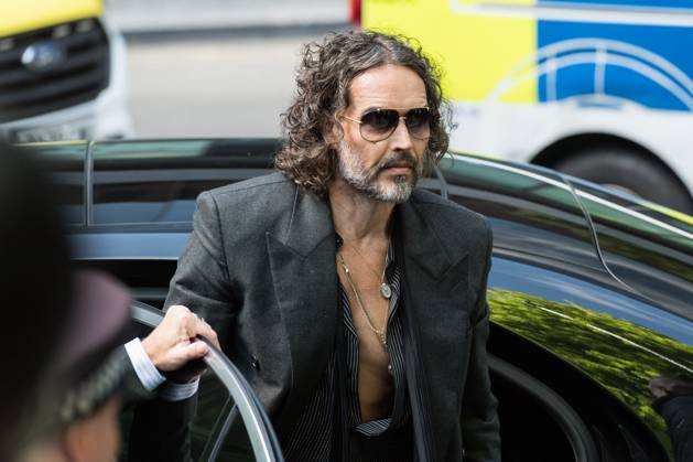 Russell Brand At Southwark Crown Court In London LONDON, UNITED KINGDOM MAY 30, 2025: British actor and comedian Russell Brand arrives at Southwark Crown Court for a plea and trial preparation hearing after being charged with rape, oral rape, indecent assault and two counts of sexual assault, between 1999 and 2005 in Bournemouth and the Westminster area in London, United Kingdom on May 30, 2025. London Greater London United Kingdom  Copyright: xWIktorxSzymanowiczx originalFilename: szymanowicz-russellb250530_np973