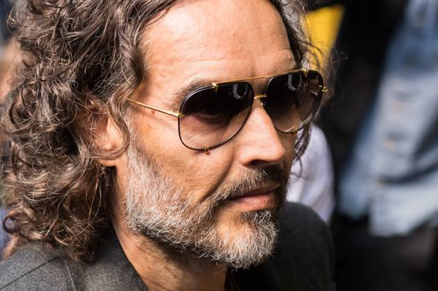 Russell Brand At Southwark Crown Court In London LONDON, UNITED KINGDOM MAY 30, 2025: British actor and comedian Russell Brand arrives at Southwark Crown Court for a plea and trial preparation hearing after being charged with rape, oral rape, indecent assault and two counts of sexual assault, between 1999 and 2005 in Bournemouth and the Westminster area in London, United Kingdom on May 30, 2025. London Greater London United Kingdom  Copyright: xWIktorxSzymanowiczx originalFilename: szymanowicz-russellb250530_npPre