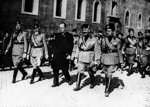 fascist Dictator Benito Mussolini 1883 1945 6 October 1922 Rome, Italy Benito Mussolini 1883 1945 , the Italian Dictator and Guide the fascist Movement, with its Generals and fascist Troops, during you at Rome march Rome Italy  Copyright: xUnitedxArchivesx xkpaxKeystonex 19221006_jul_k09_425