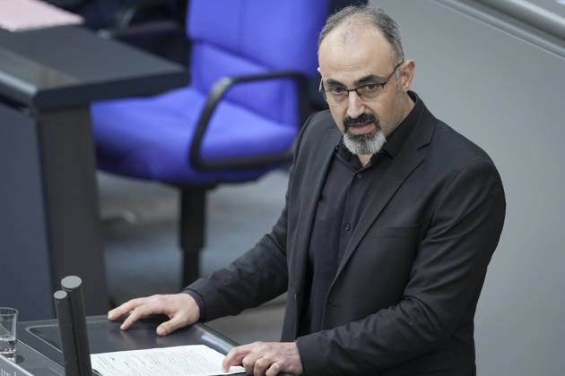 German Bundestag, 14 Plenary Session Alaa Alhamwi Gruene in portrait during his first speech in the German Bundestag on the agenda item Climate Change Impact Adjustment Act at the 14th session of the German Bundestag in Berlin, 26 06 2025 Berlin Berlin Germany