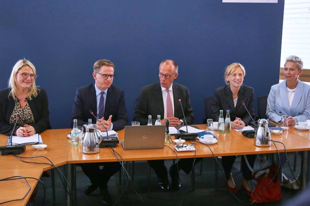 Berlin, Germany, 07 07 2025 Konrad Adenauer Haus CDU Federal Executive Committee Meeting L R Christina Stumpp, Carsten Linnemann, Federal Chancellor Friedrich Merz CDU , Federal Minister of Education, Family Affairs, Senior Citizens, Women and Youth Karin Prien CDU , Silvia Breher Copyright: xdtsxNachrichtenagenturx dts_73768