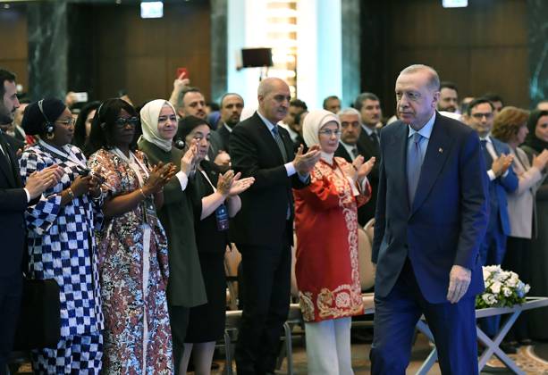 Turkish President Erdogan attends the International Family Forum??????? ISTANBUL, TURKIYE - MAY 23: (----EDITORIAL USE ONLY - MANDATORY CREDIT - TURKISH PRESIDENCY MUSTAFA OZTARTAN HANDOUT - NO MARKETING NO ADVERTISING CAMPAIGNS - DISTRIBUTED AS A SERVICE TO CLIENTS----) Turkish President Recep Tayyip Erdogan and his wife Emine Erdogan attend the International Family Forum in Istanbul, Turkiye on May 23, 2025. Turkish Parliament Speaker Numan Kurtulmus also attended the forum. Istanbul Turkey. Editorial use only. Please get in touch for any other usage. Copyright: x2025xAnadoluxTurxPresidencyx xMustafaxOztartanx