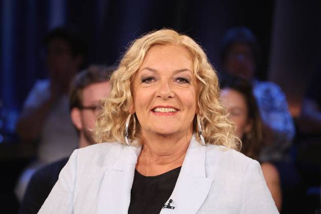 Bettina Tietjen hosts the NDR Talk Show, photo session on 11 7 2025 before the recording of the talk show, broadcast on 1 8 2025 in the 3 program of NDR television, Hamburg Lokstedt television studio