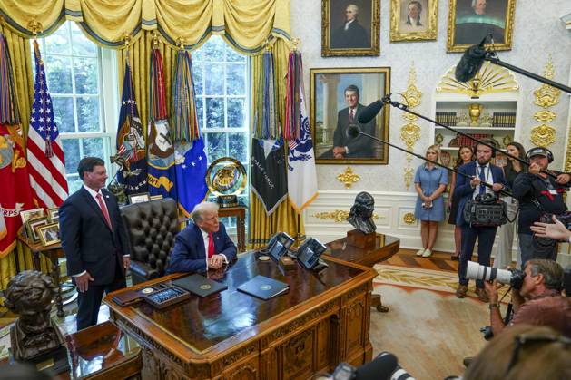Commissioner of the Social Security Administration Frank Bisignano, with US President Donald Trump, delivers remarks for the signing of a proclamation marking the 90th anniversary of the Social Security Act in the Oval Office at the White House on Thursday, August 14, 2025 in Washington, DC. Trump delivered remarks and responded to questions on his presidential proclamation marking the 90th anniversary of the Social Security Act, the federal crime crackdown in DC, and his trip to Anchorage to meet with Russian President Vladimir Putin.  WASP20250814173 WILLxOLIVER
