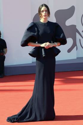 Stacy Martin at the premiere of the feature film The Testament of Ann Lee at the Biennale di Venezia 2025 82 Venice International Film Festival at the Palazzo del Cinema Venice, 01 09 2025 Foto:xA.xM.xTinghinox xFuturexImagex ann_5830