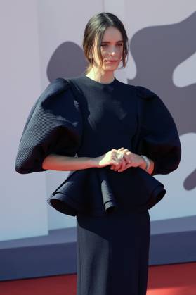Stacy Martin at the premiere of the feature film The Testament of Ann Lee at the Biennale di Venezia 2025 82 Venice International Film Festival at the Palazzo del Cinema Venice, 01 09 2025 Foto:xA.xM.xTinghinox xFuturexImagex ann_5832