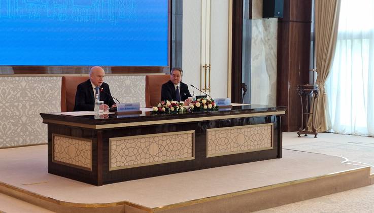 Commonwealth of Independent States summit in Samarkand, Uzbekistan TASHKENT, UZBEKISTAN - APRIL 14: Kyrgyzstan Foreign Minister Jeenbek Kulubayev (R) and CIS Executive Committee Chairman Sergey Lebedev (L) hold a press conference after attending Foreign Ministers of the Commonwealth of Independent States summit at the Congress Center in Samarkand, Uzbekistan on April 14, 2023. Taskent Uzbekistan. Editorial use only. Please get in touch for any other usage. Copyright: x2025xAnadoluxBahtiyarxAbdülkerimovx