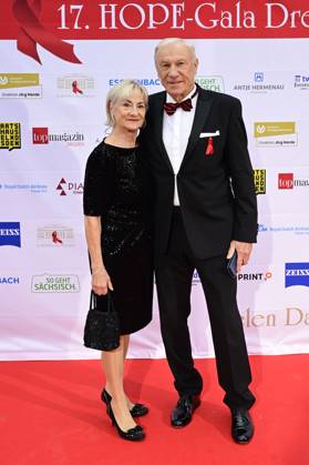 Eduard Geyer with his wife Angelika Geyer at the 17 Hope Gala 2025 at Schauspielhaus Dresden, 27 09 2025 Foto:xM.xWehnertx xFuturexImagex hope_5893