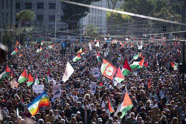 Photo IPP Diego Nangano Cappello Rome 04 10 2025 National Pro Palestine demonstration in the photo demonstrators marching in support of Palestine Italy Photo Press World Copyright
