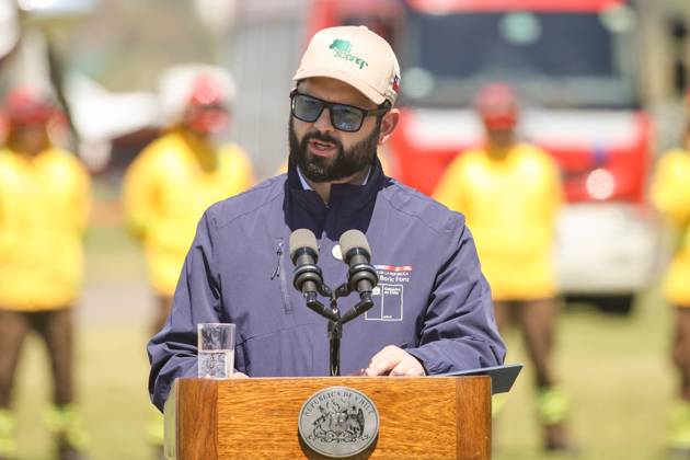 Santiago, October 06, 2025 The President of the Republic, Gabriel Boric Font, heads the launching of the Action Plan 2025 2026 for the prevention, mitigation and control of forest fires Diego Martin Aton Chile, Aton 1050711 jpeg Copyright: