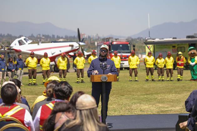Santiago, October 06, 2025 The President of the Republic, Gabriel Boric Font, heads the launching of the Action Plan 2025 2026 for the prevention, mitigation and control of forest fires Diego Martin Aton Chile, Aton 1050717 jpeg Copyright: DiegoxMartin