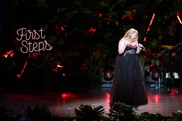 FIRST STEPS 2025 Gisa Flake Award Ceremony on stage at the FIRST STEPS 2025 Award Ceremony at the Theater des Westens in Berlin Copyright: xEventpressxFuhrx