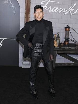 October 6, 2025, Los Angeles, California, USA: Mexican-American commercial, fine art, and portrait photographer CARLOS ERIC LOPEZ attends the Los Angeles red carpet premiere of Netflix s Frankenstein Los Angeles USA - ZUMAb173 20251006_aap_b173_172 Copyright: xBillyxBennightx