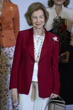 October 8, 2025, Madrid, Madrid, SPAIN: QUEEN SOFêA attends MAPFRE Foundation awards Madrid SPAIN - ZUMAc260 20251008_zep_c260_030 Copyright: xMikexChicorrox