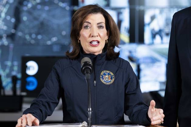 October 9, 2025, New York City, New York, United States: New York State Governor KATHY HOCHUL (D) speaking about Federal funding cuts at the Metropolitan Transportation Authority (MTA) Headquarters building in New York City. New York City United States - ZUMAb161 20251009_aap_b161_014 Copyright: xMichaelxBrochsteinx