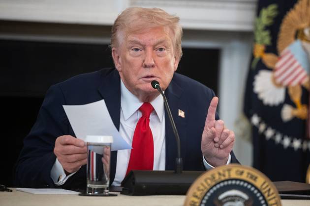 United States President Donald J Trump speaks during a roundtable on antifa in the State Dining Room of the White House in Washington, DC, USA, October 8, 2025 Credit Francis Chung Pool via CNP AdMedia 449494 2025 10 08 District of Columbia Washington  Copyright: xAdMediax STAR_449494_005